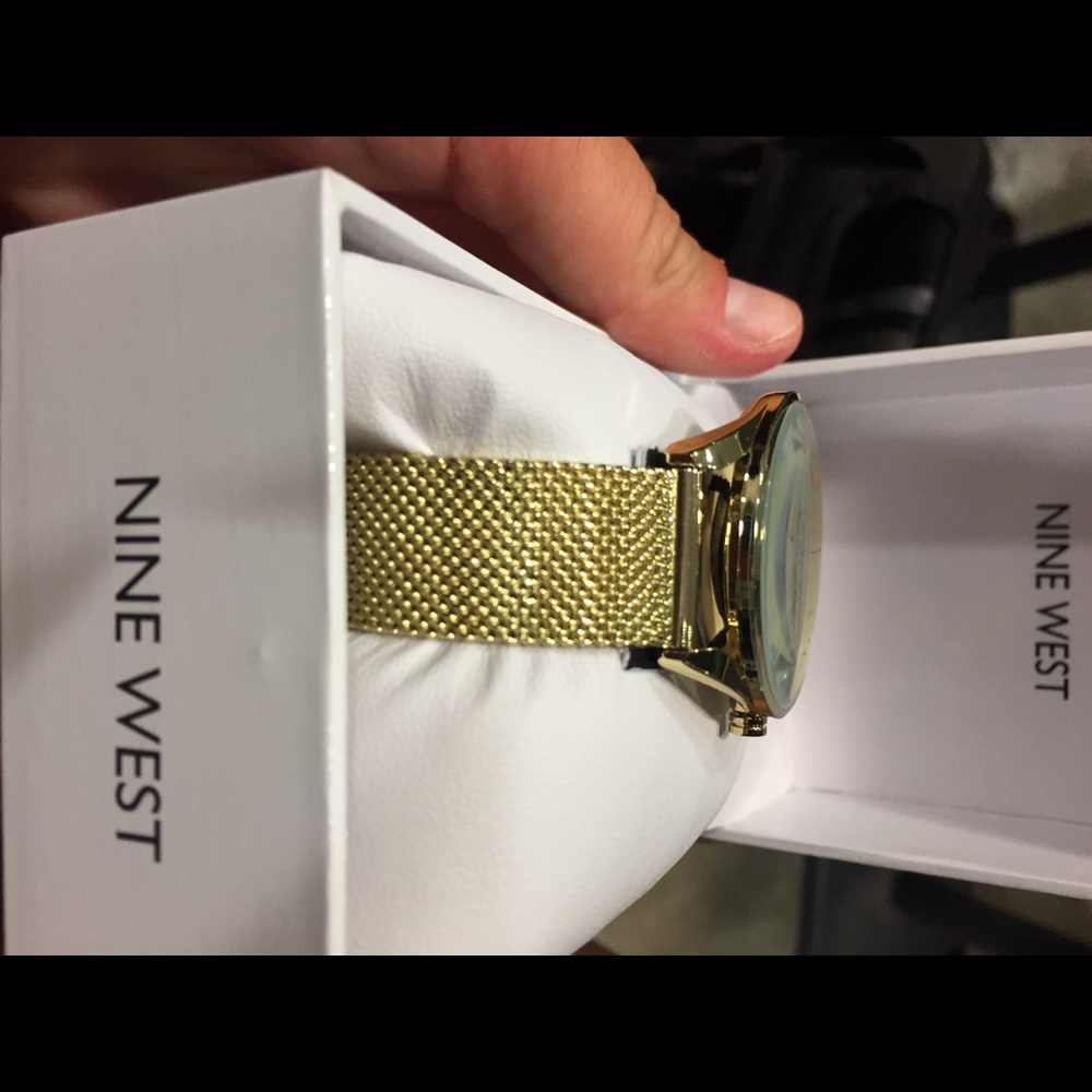 Brand new women’s Nine West watch - Picture 2 of 4